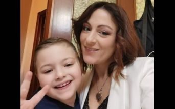 Il piccolo Andrea con mamma Simona
