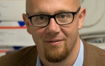 Malattie rare e sostenibilità delle cure: il punto con il prof. Auricchio