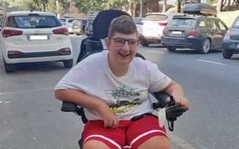 Christian, 15 anni, affetto da sindrome NEDAMSS
