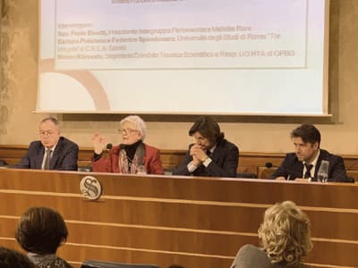 conferenza stampa sui farmaci orfani